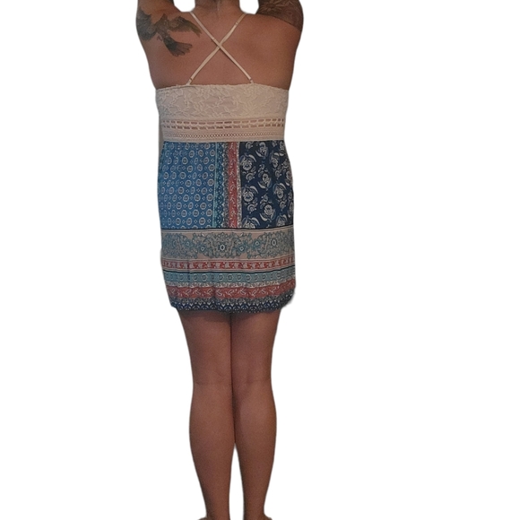 Cross back dress - Picture 3 of 3